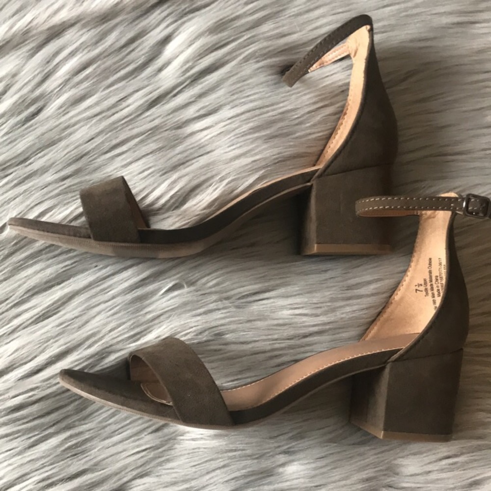 Cute Summer Open Block Sandals - Olive Color